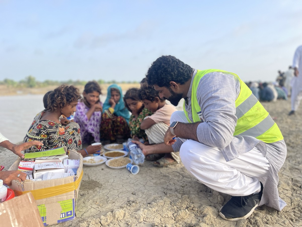 Flood Relief Rajanpur 2022 - Medical camp for flood victims