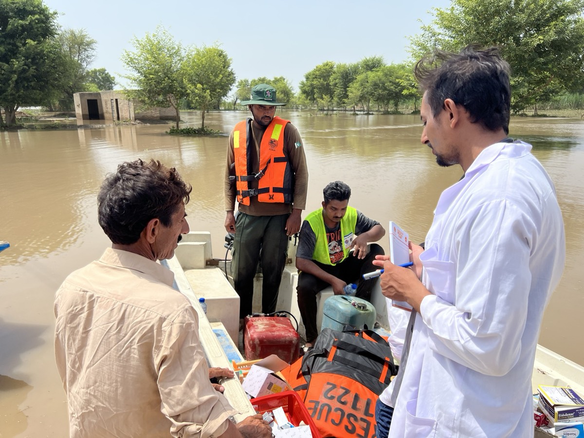 Satluj Floods 2023 - Volunteer teams in action